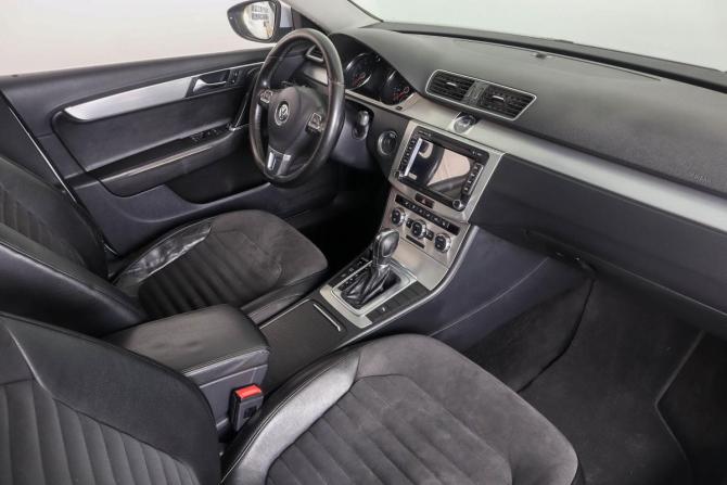 Volkswagen Passat B7 с пробегом 2012 года, цена 929 000 рублей, 238500 км, седан, Автокод Объявления