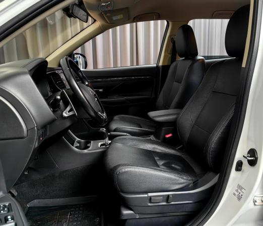 Mitsubishi Outlander III Рестайлинг 2 с пробегом 2015 года, цена 1 444 000 рублей, 218085 км, внедорожник, Автокод Объявления