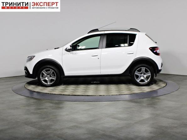 Renault Sandero II Рестайлинг с пробегом 2019 года, цена 1 397 000 рублей, 76405 км, хэтчбек, Автокод Объявления