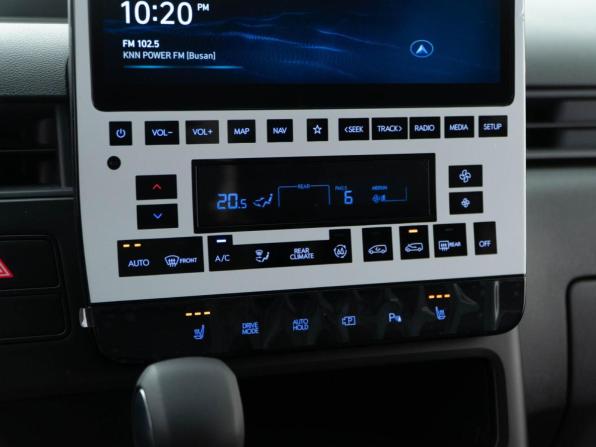 Hyundai Staria I с пробегом 2025 года, цена 6 968 888 рублей, 884 км, минивэн, Автокод Объявления