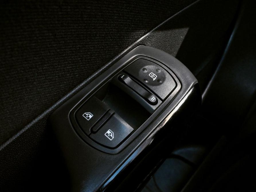 Opel Corsa D Рестайлинг II Екатеринбург  - изображение 12
