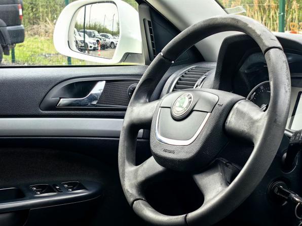 Skoda Octavia II (A5) Рестайлинг с пробегом 2012 года, цена 424 900 рублей, 235623 км, лифтбек, Автокод Объявления