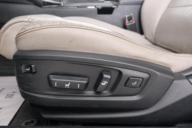 Lexus ES VII Рестайлинг с пробегом 2012 года, цена 1 649 000 рублей, 196000 км, седан, Автокод Объявления