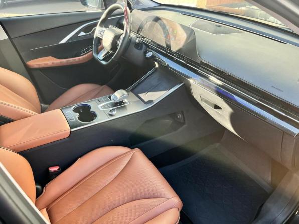 Omoda C5 I с пробегом 2023 года, цена 1 850 000 рублей, 37221 км, внедорожник, Автокод Объявления
