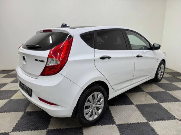 Hyundai Solaris I Рестайлинг с пробегом 2015 года, цена 800 000 рублей, 194000 км, хэтчбек, Автокод Объявления