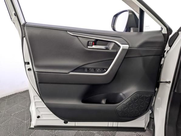 Toyota RAV4 V (XA50) с пробегом 2021 года, цена 3 210 000 рублей, 68974 км, внедорожник, Автокод Объявления