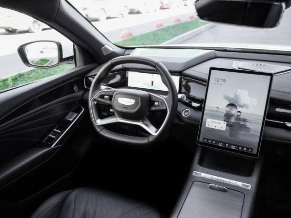 Geely Preface I с пробегом 2024 года, цена 2 739 000 рублей, 31298 км, седан, Автокод Объявления