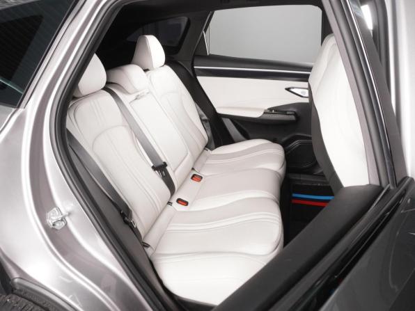 Geely Galaxy L7 с пробегом 2023 года, цена 3 590 000 рублей, 40039 км, внедорожник, Автокод Объявления