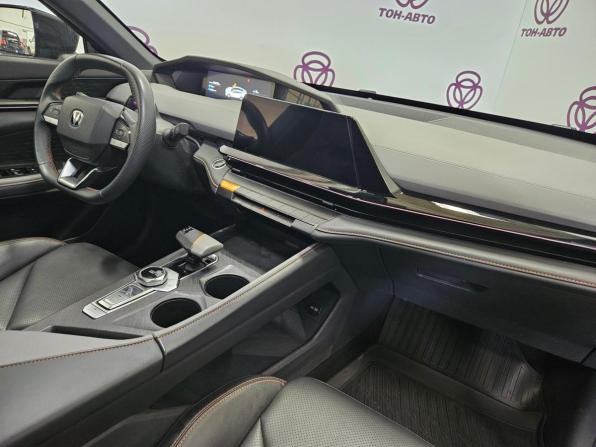 Changan UNI-V I с пробегом 2023 года, цена 2 165 000 рублей, 46116 км, лифтбек, Автокод Объявления