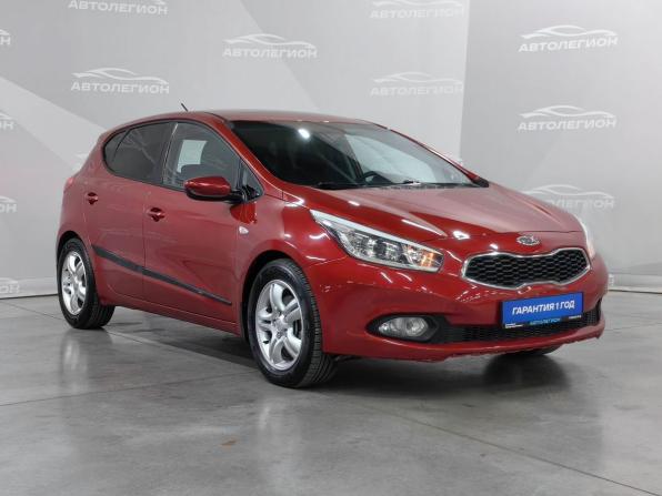 Kia Ceed II с пробегом 2012 года, цена 890 000 рублей, 237989 км, хэтчбек, Автокод Объявления