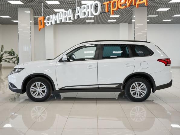 Mitsubishi Outlander III Рестайлинг 3 с пробегом 2021 года, цена 2 450 000 рублей, 96204 км, внедорожник, Автокод Объявления