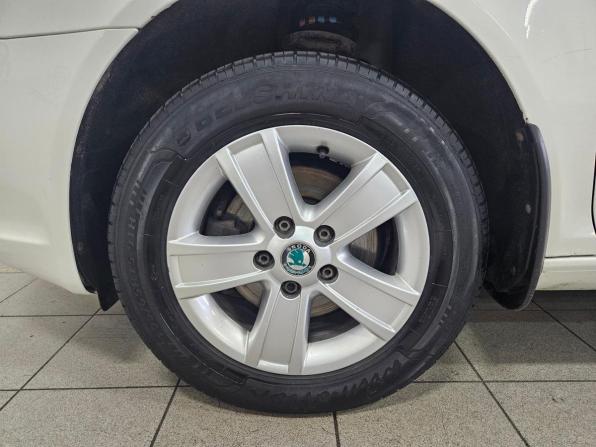 Skoda Octavia II (A5) Рестайлинг с пробегом 2013 года, цена 1 033 000 рублей, 90836 км, лифтбек, Автокод Объявления