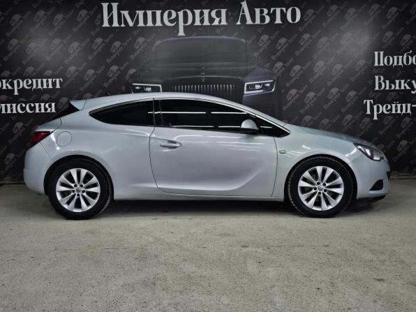 Opel Astra J Рестайлинг с пробегом 2012 года, цена 800 000 рублей, 89000 км, хэтчбек, Автокод Объявления