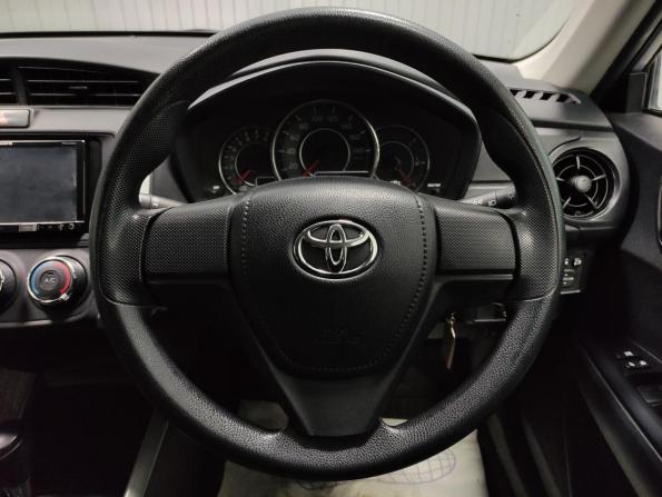 Toyota Corolla XI (E160 E170) Рестайлинг 2 с пробегом 2018 года, цена 1 090 000 рублей, 140000 км, универсал, Автокод Объявления