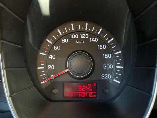 Kia Rio III Рестайлинг с пробегом 2015 года, цена 864 953 рубля, 143700 км, хэтчбек, Автокод Объявления