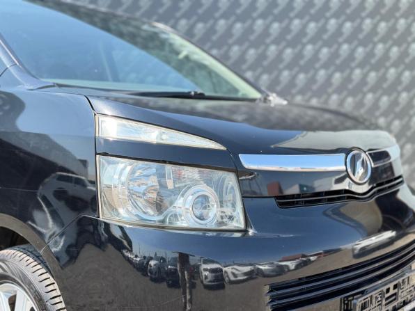 Toyota Voxy II (R70) с пробегом 2008 года, цена 1 575 000 рублей, 146500 км, минивэн, Автокод Объявления