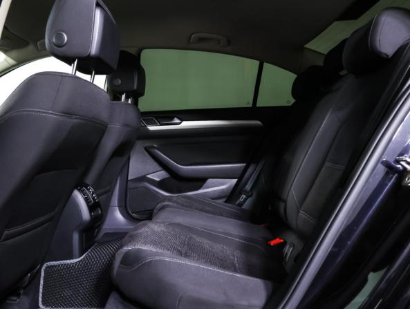 Volkswagen Passat B8 с пробегом 2016 года, цена 1 685 000 рублей, 160089 км, седан, Автокод Объявления