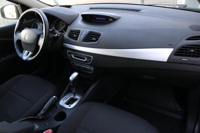 Renault Megane III с пробегом 2012 года, цена 712 000 рублей, 179699 км, хэтчбек, Автокод Объявления
