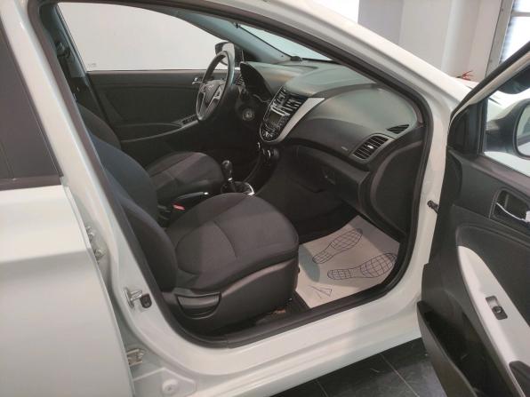 Hyundai Solaris I с пробегом 2013 года, цена 659 000 рублей, 117270 км, седан, Автокод Объявления