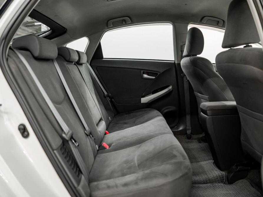 Toyota Prius III (XW30) Красноярск  - изображение 8