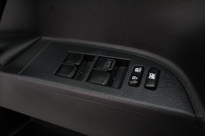 Toyota Highlander II (XU40) Рестайлинг с пробегом 2011 года, цена 2 070 000 рублей, 243361 км, внедорожник, Автокод Объявления
