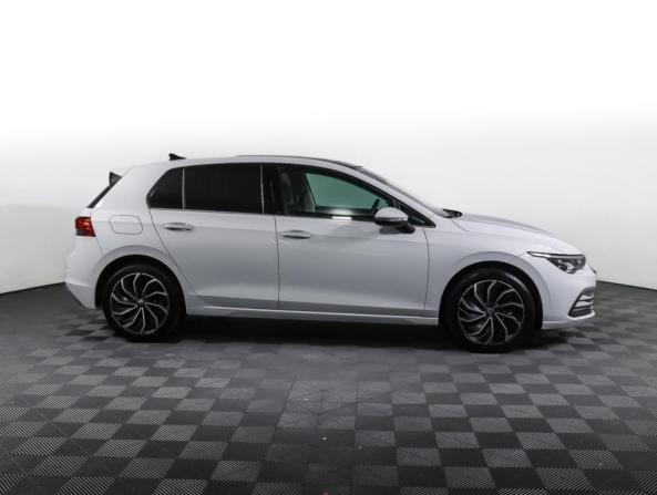 Volkswagen Golf VIII с пробегом 2020 года, цена 2 348 000 рублей, 46585 км, хэтчбек, Автокод Объявления