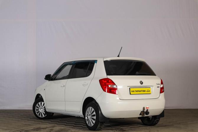 Skoda Fabia II Рестайлинг с пробегом 2012 года, цена 399 000 рублей, 276671 км, хэтчбек, Автокод Объявления