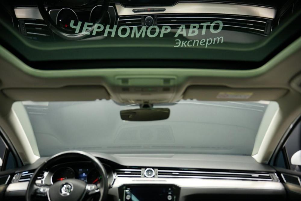 Volkswagen Passat B8 Крым  - изображение 27