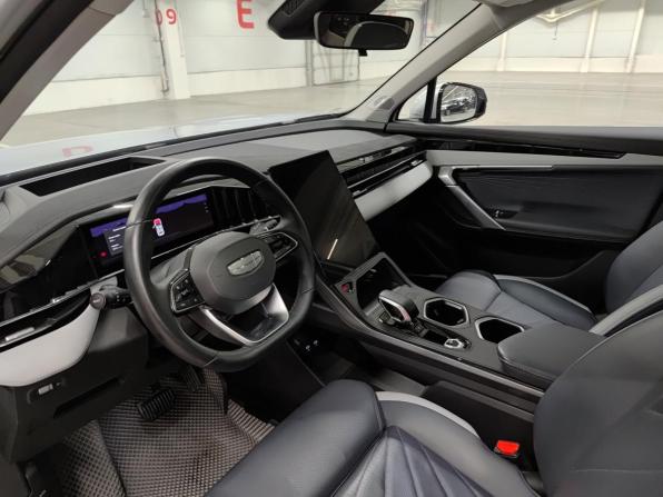 Geely Atlas II с пробегом 2024 года, цена 3 160 000 рублей, 23269 км, внедорожник, Автокод Объявления