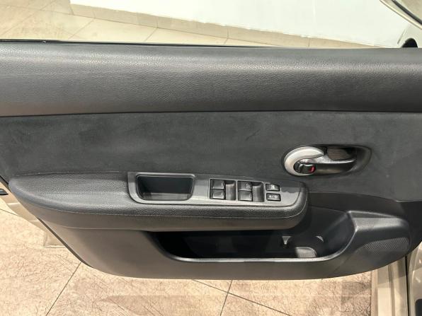 Nissan Tiida I Рестайлинг с пробегом 2011 года, цена 749 000 рублей, 143649 км, хэтчбек, Автокод Объявления