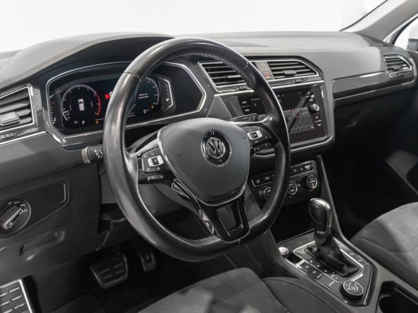 Volkswagen Tiguan II с пробегом 2019 года, цена 2 587 500 рублей, 108215 км, внедорожник, Автокод Объявления
