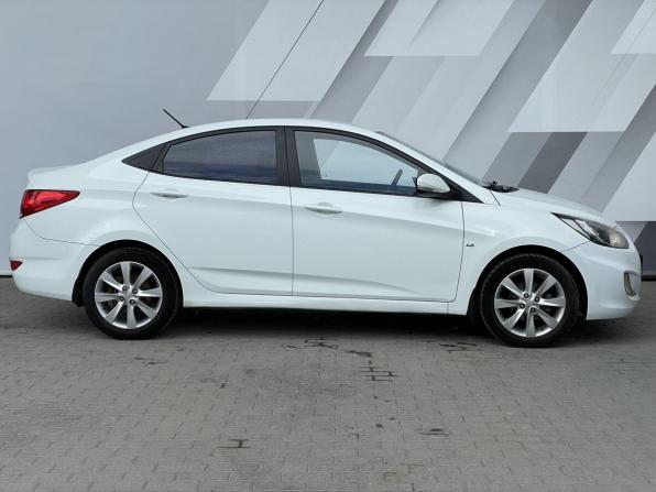 Hyundai Solaris I с пробегом 2012 года, цена 819 000 рублей, 154321 км, седан, Автокод Объявления