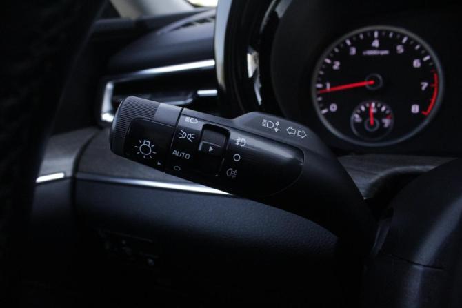 Kia K5 III с пробегом 2021 года, цена 2 530 000 рублей, 92800 км, седан, Автокод Объявления