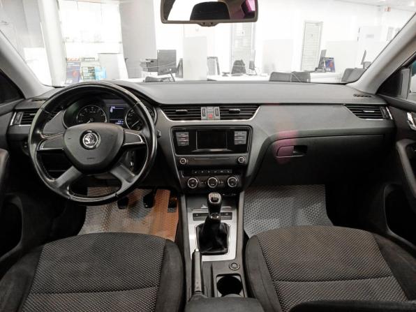Skoda Octavia III (A7) с пробегом 2015 года, цена 960 000 рублей, 248023 км, лифтбек, Автокод Объявления