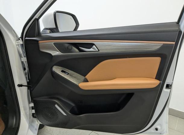Haval Jolion I с пробегом 2023 года, цена 1 950 000 рублей, 45309 км, внедорожник, Автокод Объявления