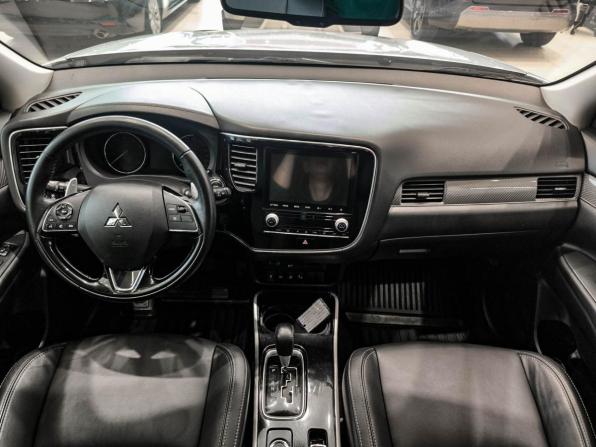 Mitsubishi Outlander III Рестайлинг 3 с пробегом 2021 года, цена 3 200 000 рублей, 67451 км, внедорожник, Автокод Объявления