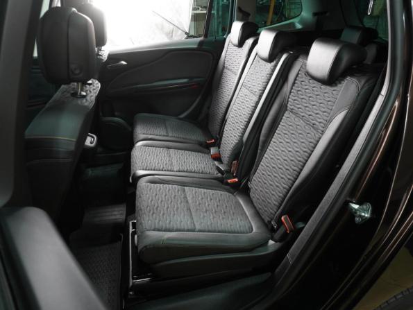 Opel Zafira C с пробегом 2014 года, цена 1 219 000 рублей, 196318 км, компактвэн, Автокод Объявления