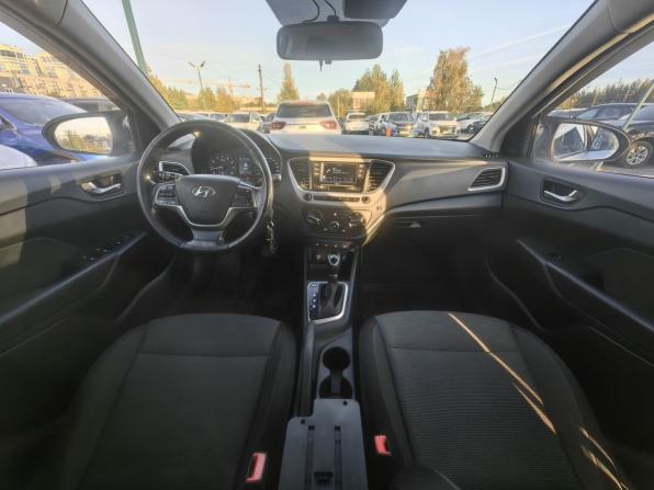Hyundai Solaris II с пробегом 2017 года, цена 989 000 рублей, 192222 км, седан, Автокод Объявления