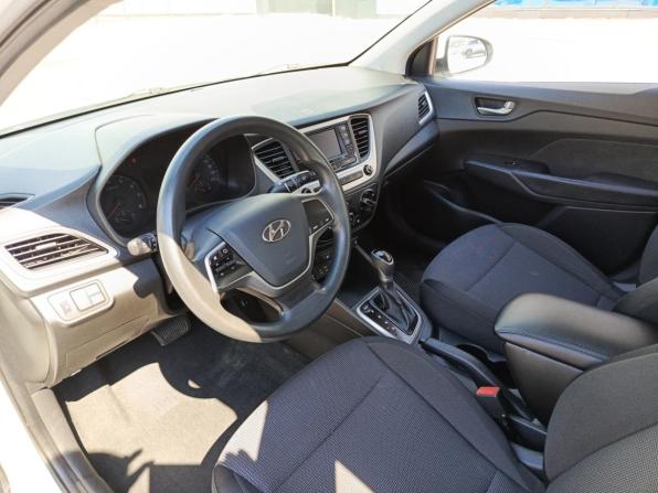 Hyundai Solaris II с пробегом 2018 года, цена 1 090 000 рублей, 143258 км, седан, Автокод Объявления