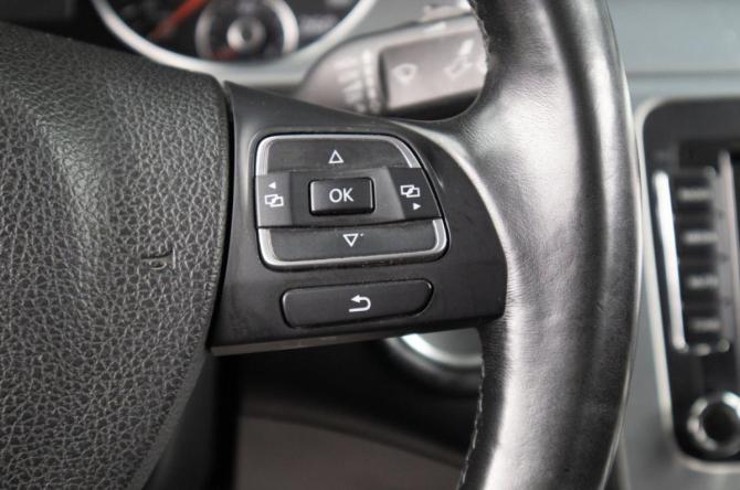 Volkswagen Passat B7 с пробегом 2012 года, цена 899 000 рублей, 221000 км, седан, Автокод Объявления