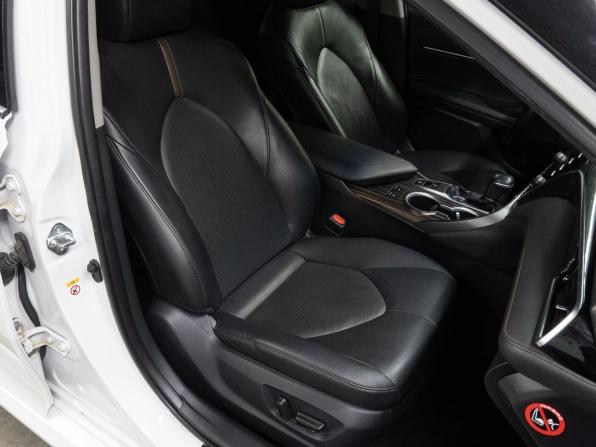 Toyota Camry VIII (XV70) с пробегом 2019 года, цена 2 699 000 рублей, 177126 км, седан, Автокод Объявления