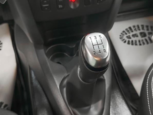 Renault Logan II Рестайлинг с пробегом 2020 года, цена 954 600 рублей, 42575 км, седан, Автокод Объявления