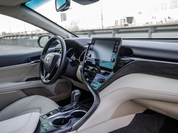 Toyota Camry VIII (XV70) Рестайлинг с пробегом 2021 года, цена 3 128 000 рублей, 71121 км, седан, Автокод Объявления