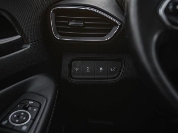 Hyundai Santa Fe IV с пробегом 2019 года, цена 2 479 000 рублей, 238838 км, внедорожник, Автокод Объявления
