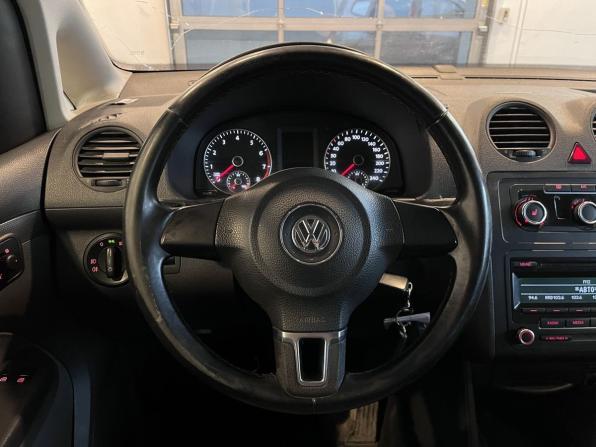 Volkswagen Caddy III Рестайлинг с пробегом 2012 года, цена 750 000 рублей, 265672 км, компактвэн, Автокод Объявления