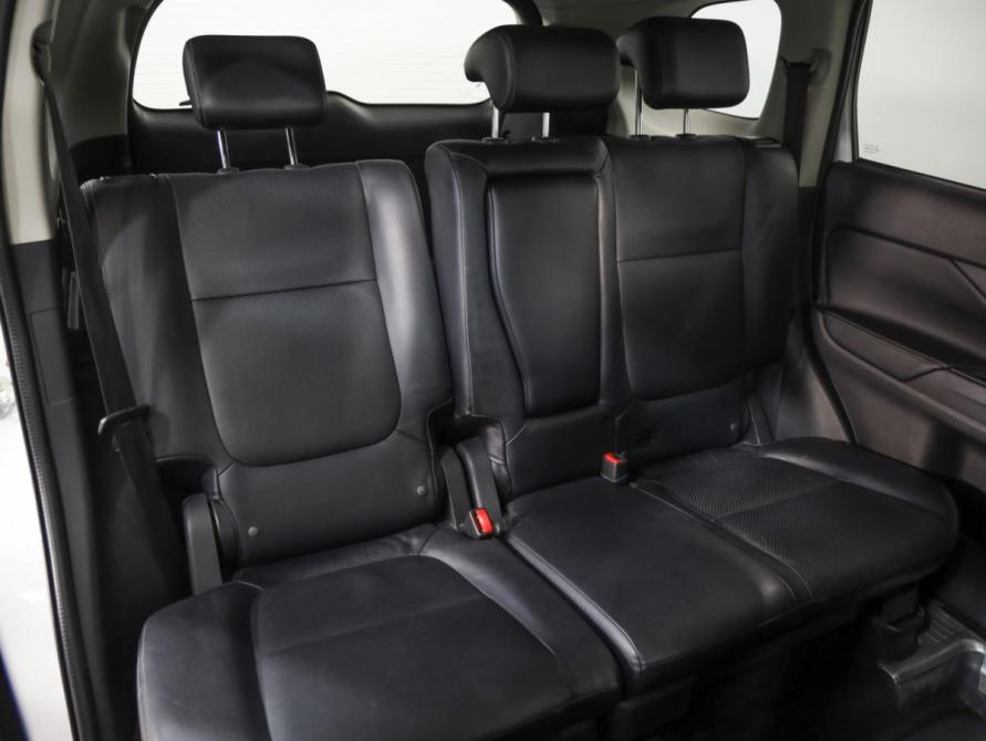 Mitsubishi Outlander III Рестайлинг 2 Санкт-Петербург  - изображение 27