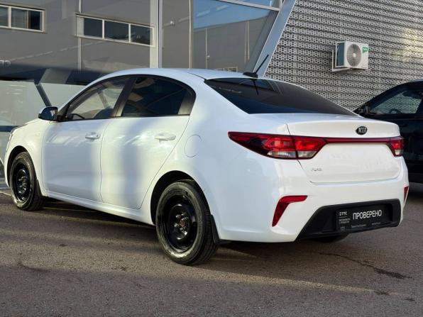 Kia Rio IV с пробегом 2019 года, цена 1 390 000 рублей, 111702 км, седан, Автокод Объявления