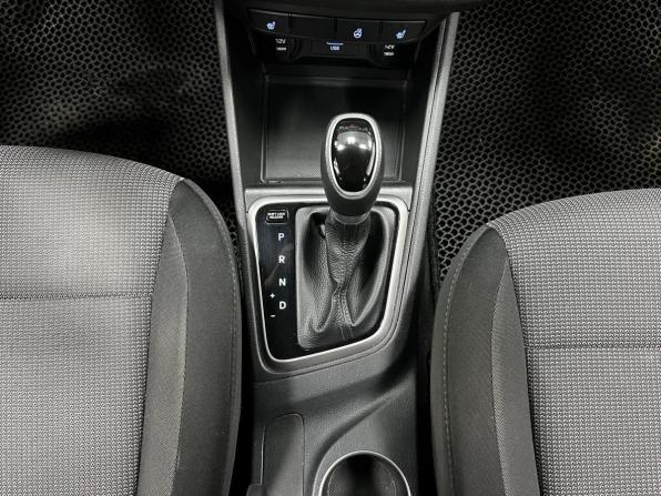 Hyundai Solaris II с пробегом 2019 года, цена 1 350 001 рубль, 147509 км, седан, Автокод Объявления