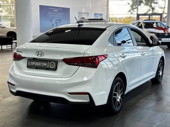 Hyundai Solaris II с пробегом 2017 года, цена 1 079 900 рублей, 170000 км, седан, Автокод Объявления