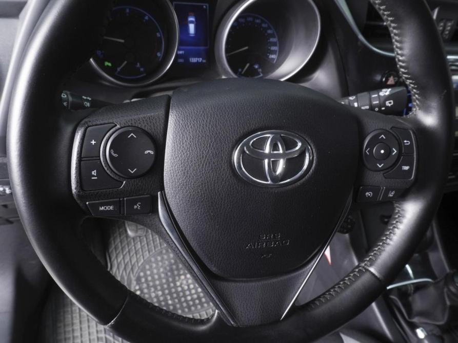 Toyota Auris II Рестайлинг Ростов-на-Дону  - изображение 12